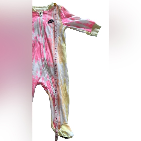 Nike & Under Armor Bundle of 2 Zip Up Footed Onsies Baby Pajamas Size 6 Month - Picture 10 of 15